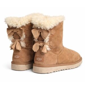 UGG Bailey Bow II Chestnut Suede Short Boots US 5 Shearling Sheepskin Wool Lined